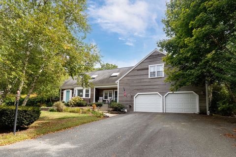 81 Desert Sands Ln Yarmouth MA 02675