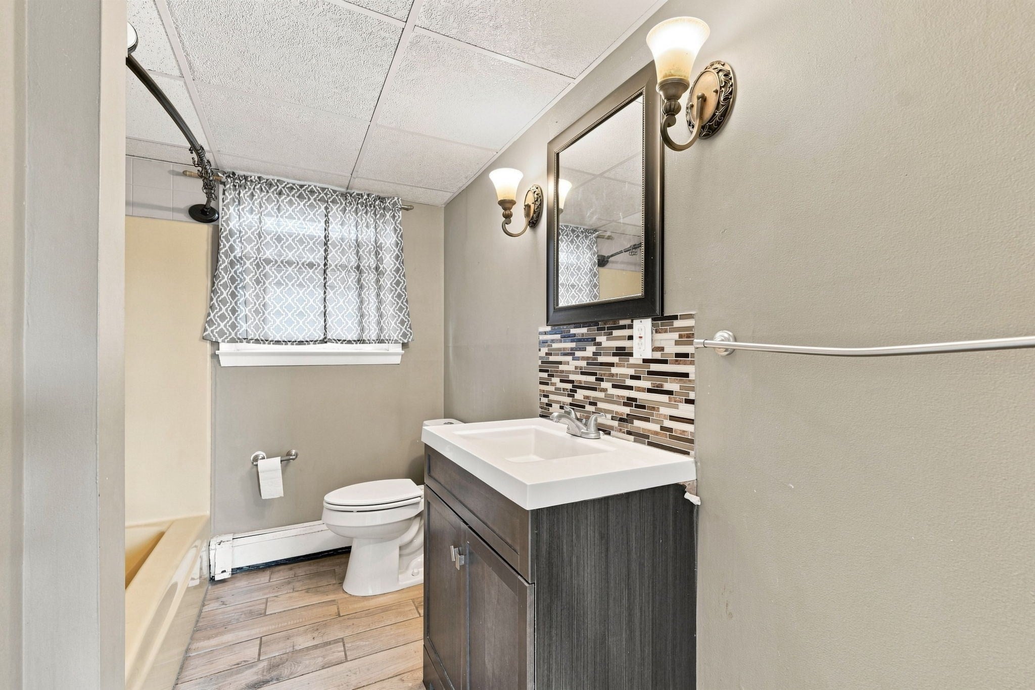 243 Robeson St #3, Fall River, MA, 243 Robeson St #3, Fall River, MA Photo #5