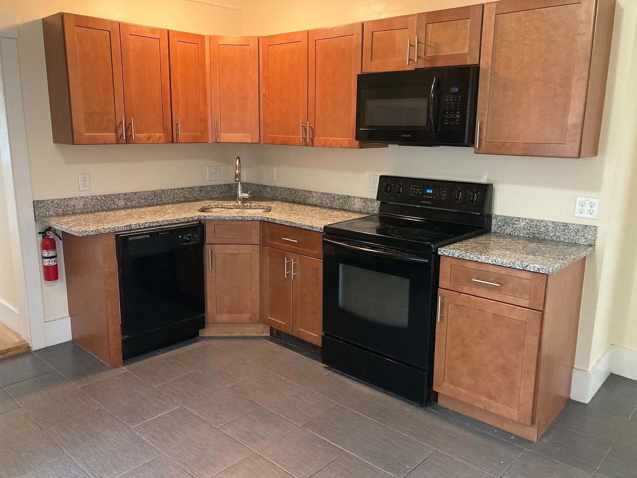 26 Orange St #2, Fitchburg, MA, 26 Orange St #2, Fitchburg, MA Photo #2