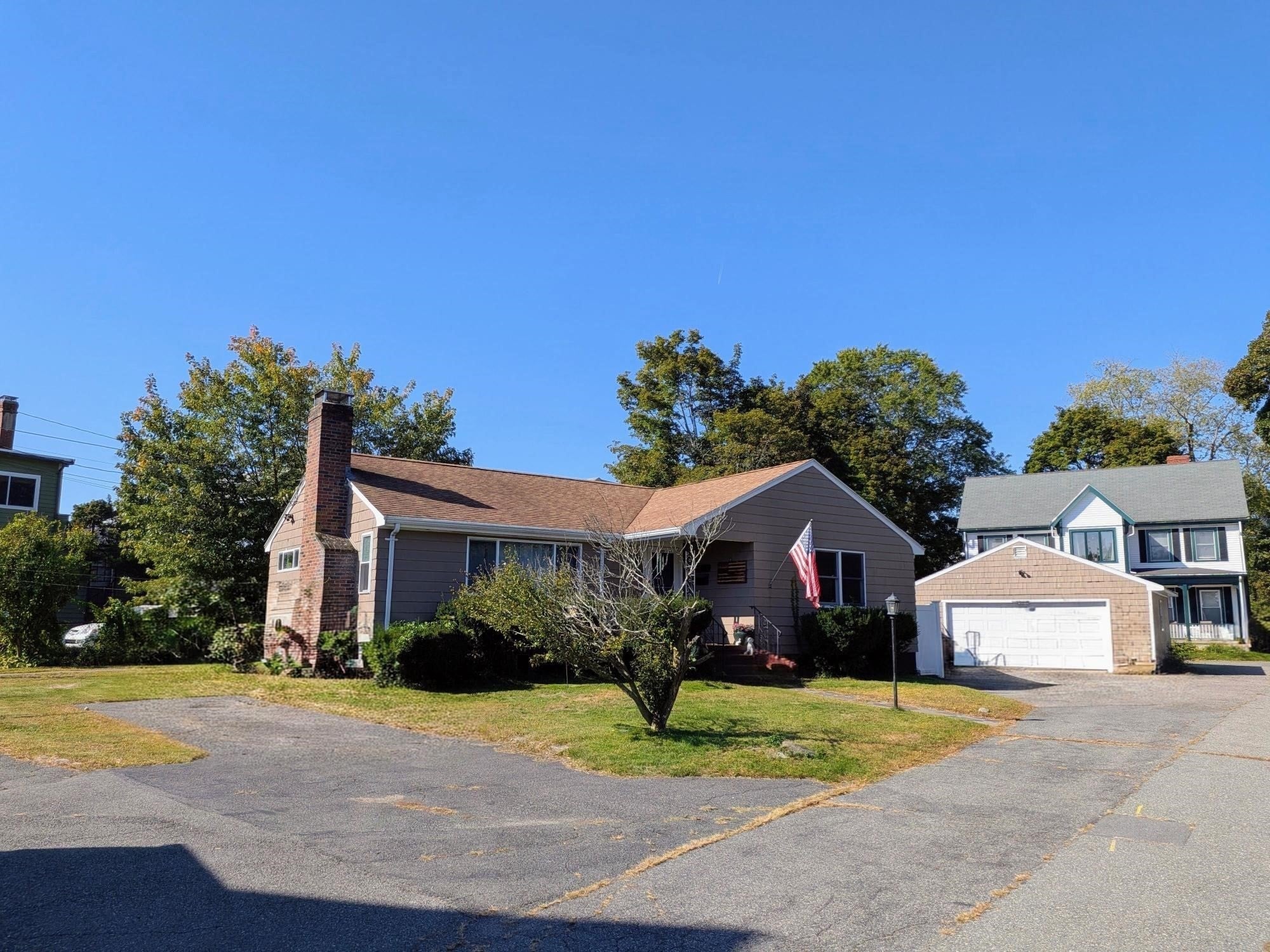 19 Walnut St