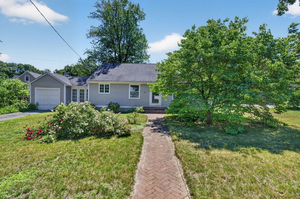 90 Lowell St