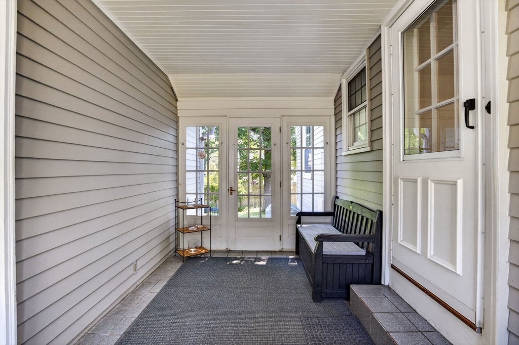 90 Lowell St