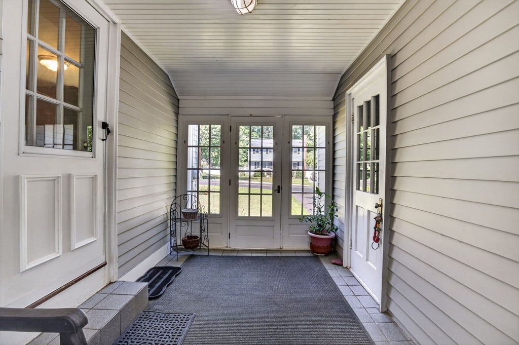 90 Lowell St