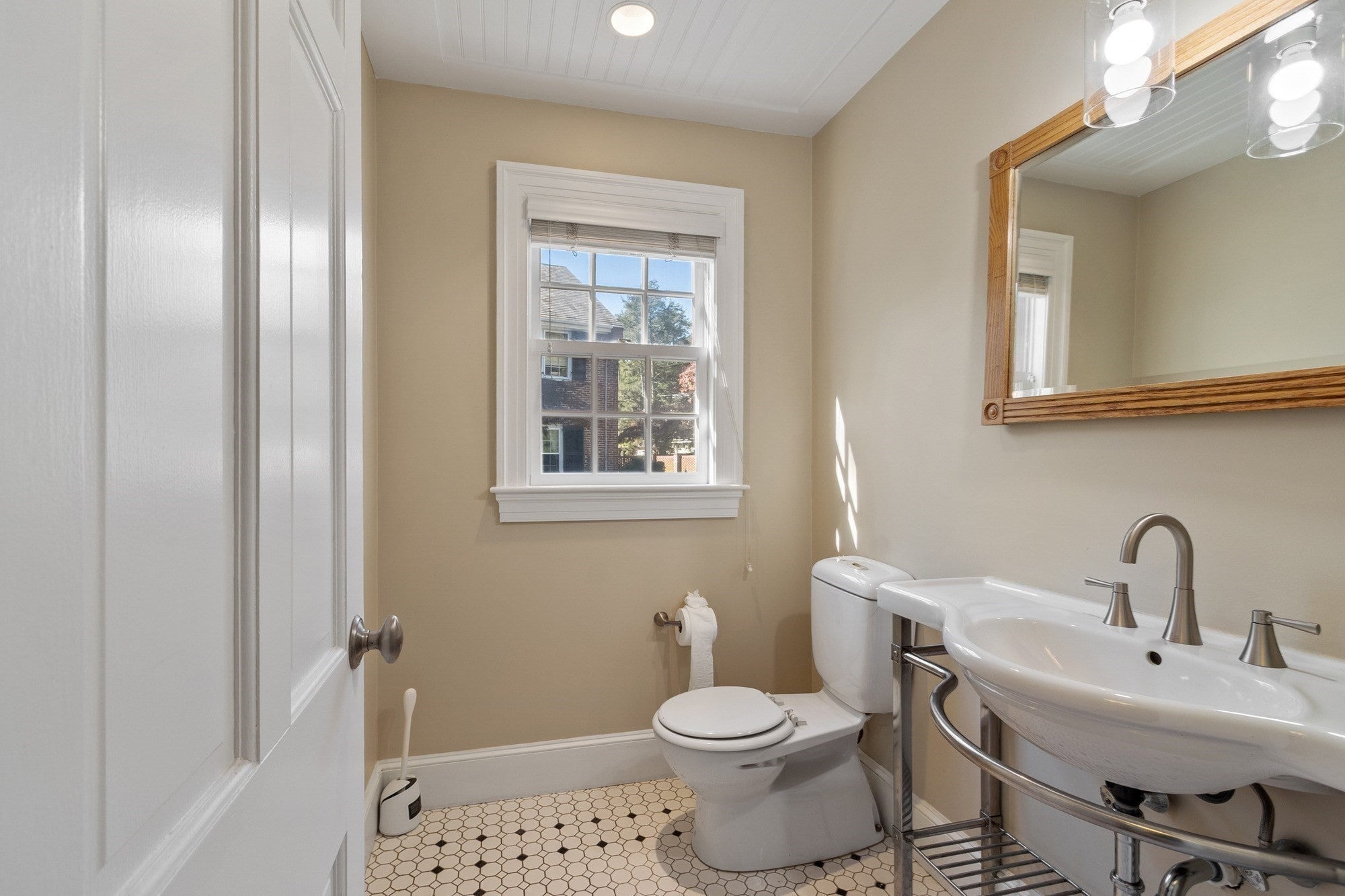 6 Prentiss Lane, Belmont, MA Photo #20