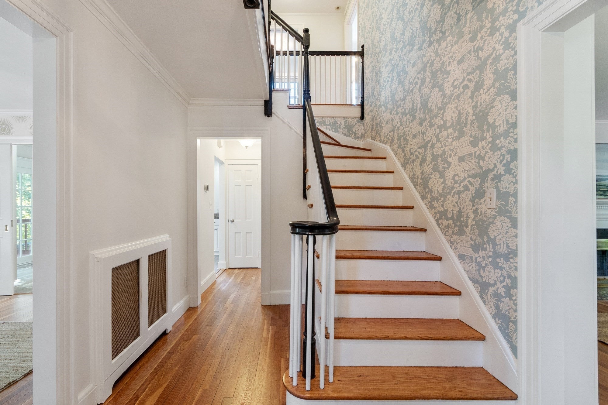 6 Prentiss Lane