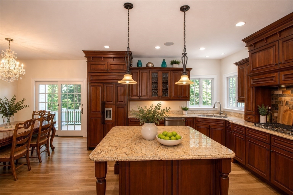 17 Saddle Ln