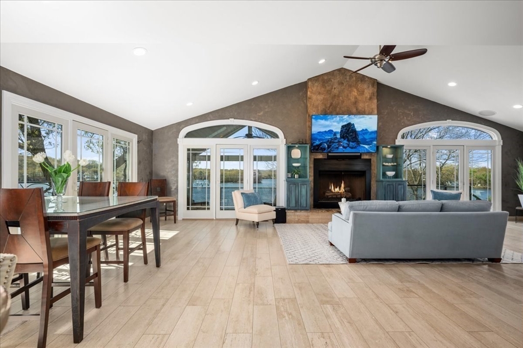 11 Sunset Ln