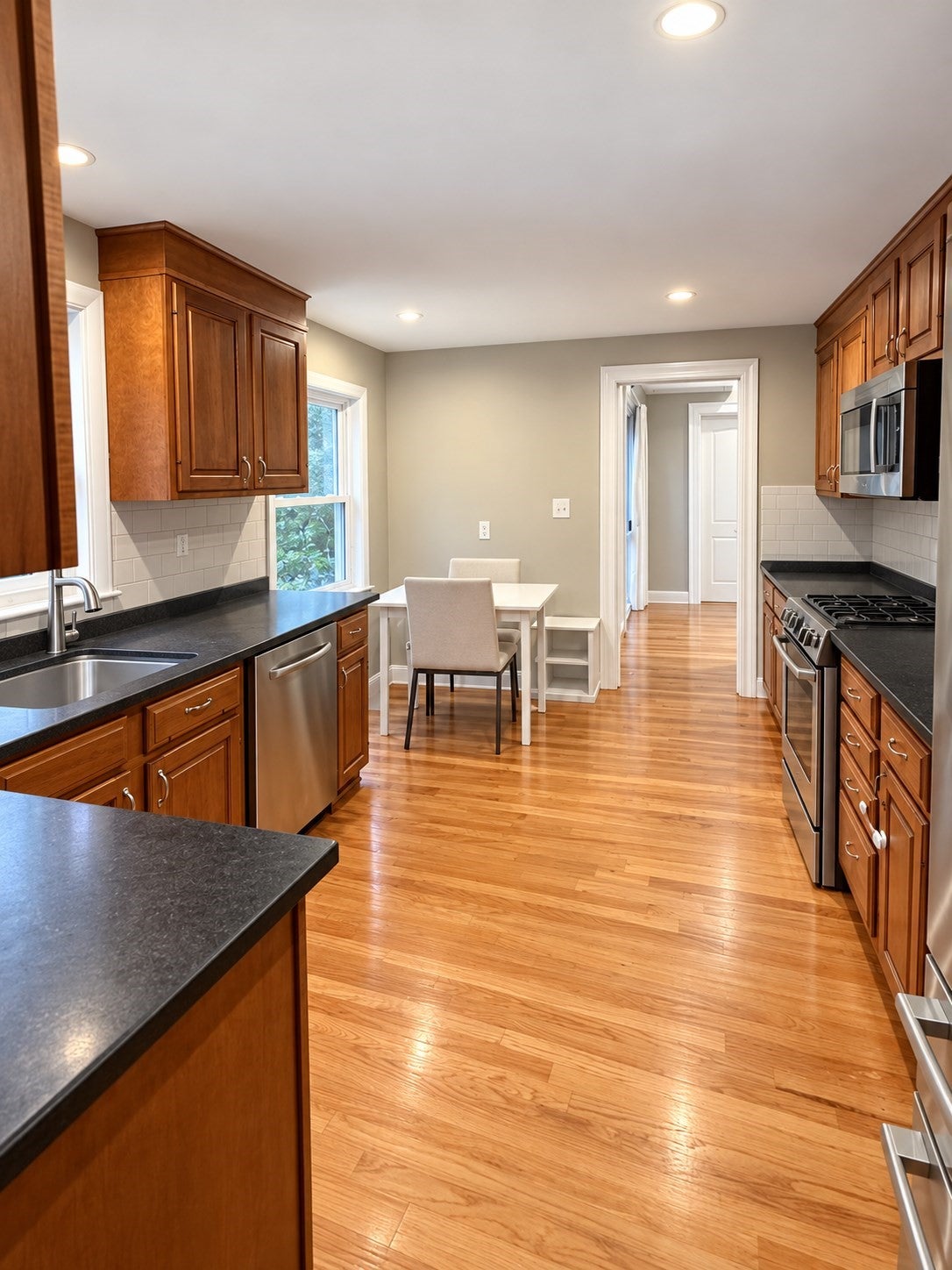 86 Croft Regis Rd, Westwood, MA, 86 Croft Regis Rd, Westwood, MA Photo #4