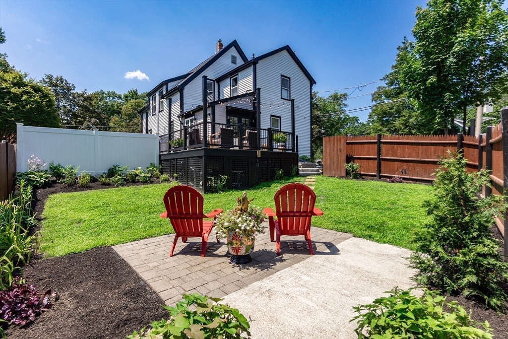 119 Bancroft Ave