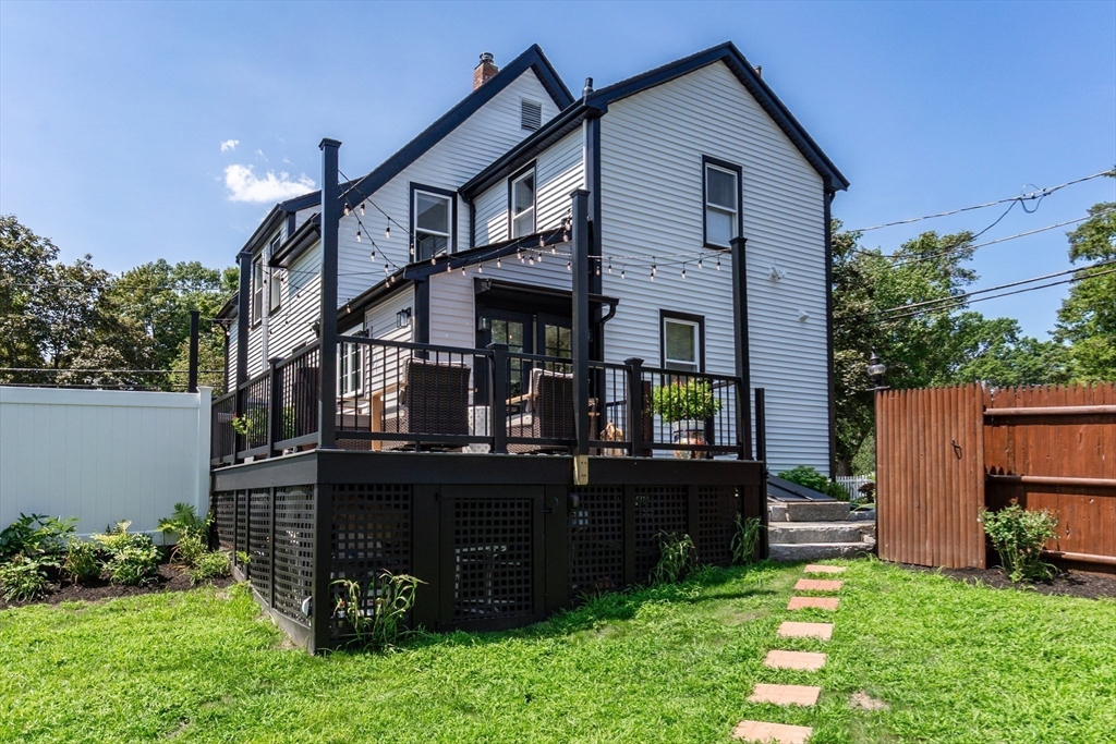 119 Bancroft Ave