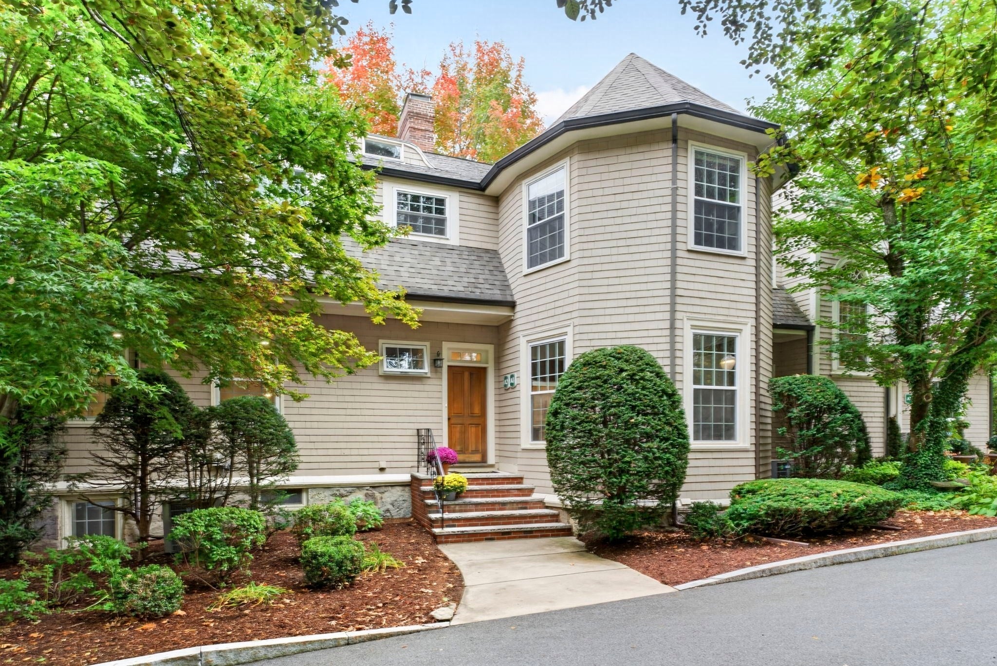 Photo of 333 Brush Hill Rd, Milton, MA