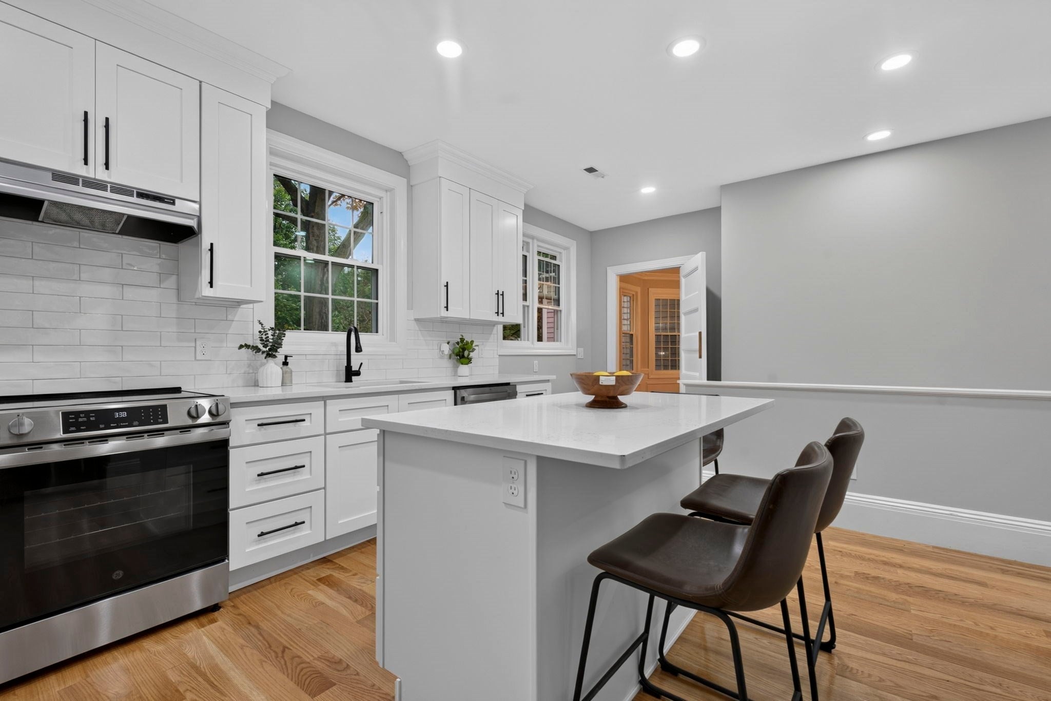 333 Brush Hill Rd #A2, Milton, MA, 333 Brush Hill Rd #A2, Milton, MA Photo #3