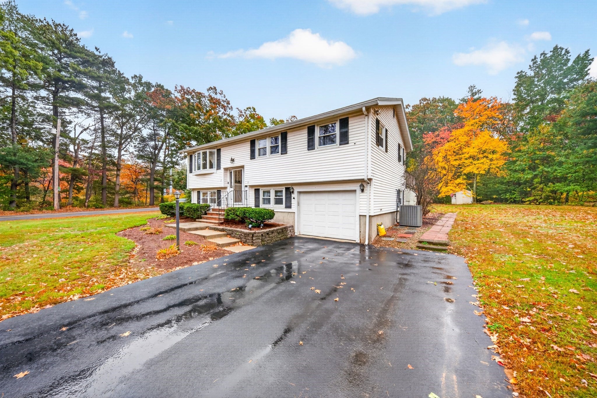 2 Allard Way, Billerica, MA Photo #2