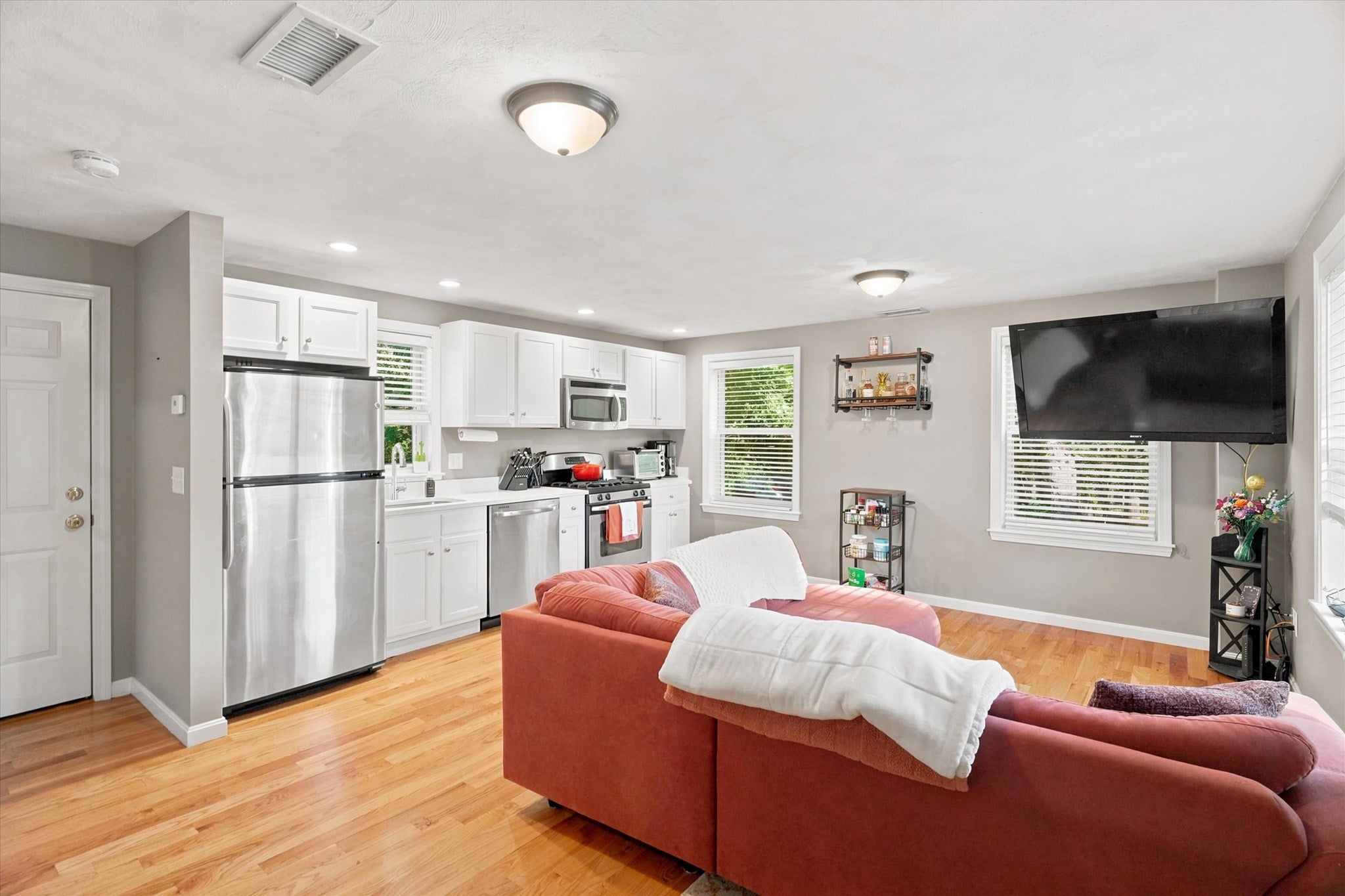 38 Dale ST #3, Andover, MA, 38 Dale ST #3, Andover, MA Photo #4