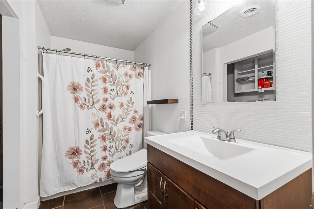 96 Old Colony Ave 234