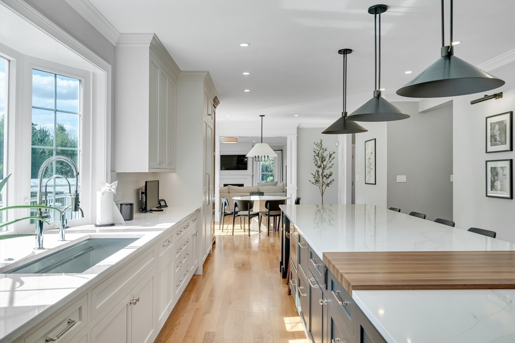 Millis, Massachusetts 02054, United States, 4 Bedrooms Bedrooms, ,4 BathroomsBathrooms,Residential,Active,83301