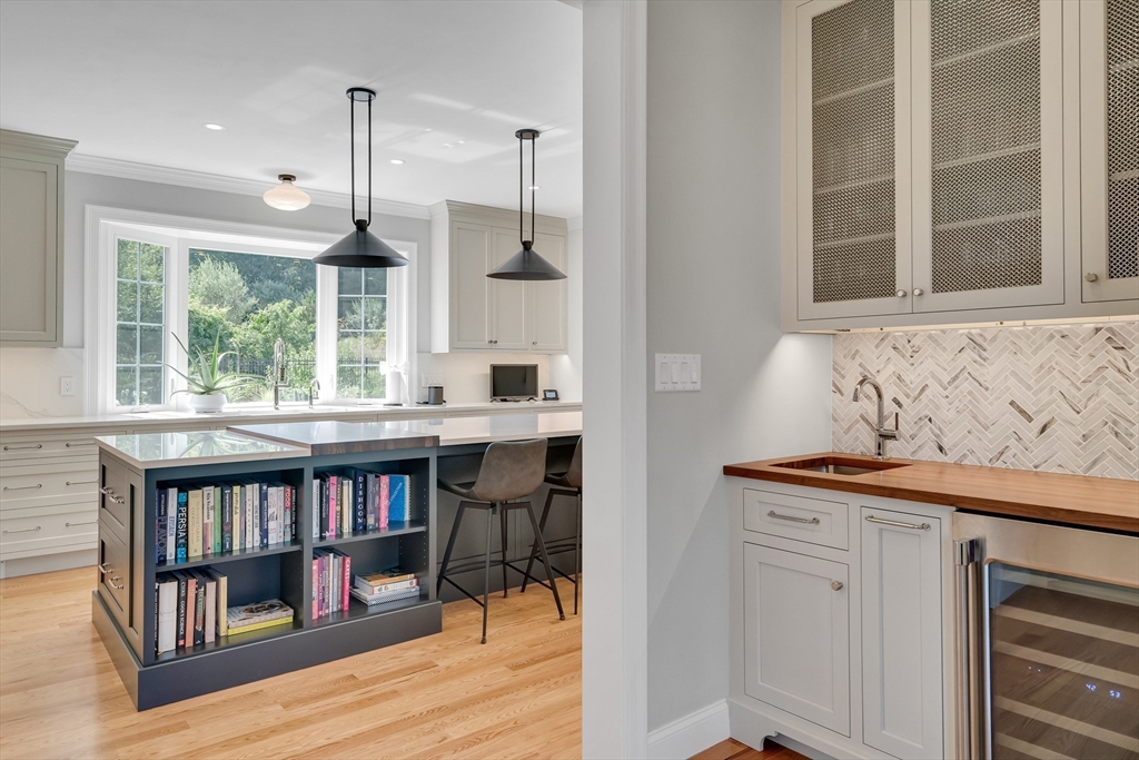 Millis, Massachusetts 02054, United States, 4 Bedrooms Bedrooms, ,4 BathroomsBathrooms,Residential,Active,83301