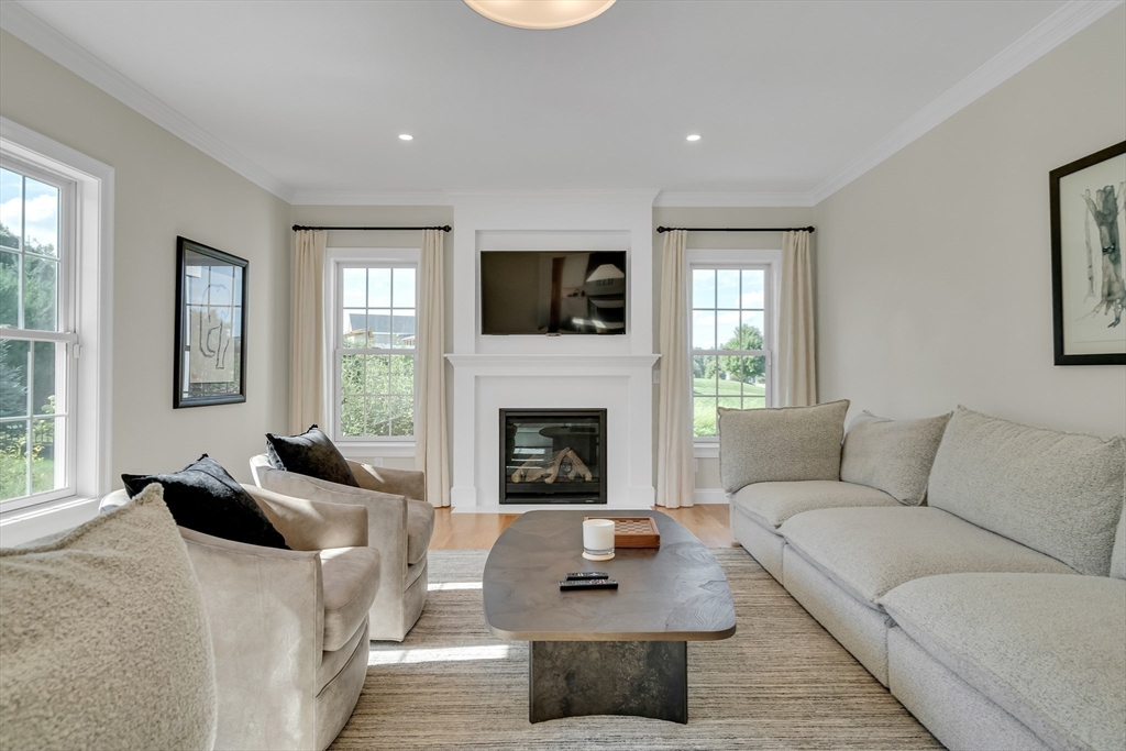 Millis, Massachusetts 02054, United States, 4 Bedrooms Bedrooms, ,4 BathroomsBathrooms,Residential,Active,83301