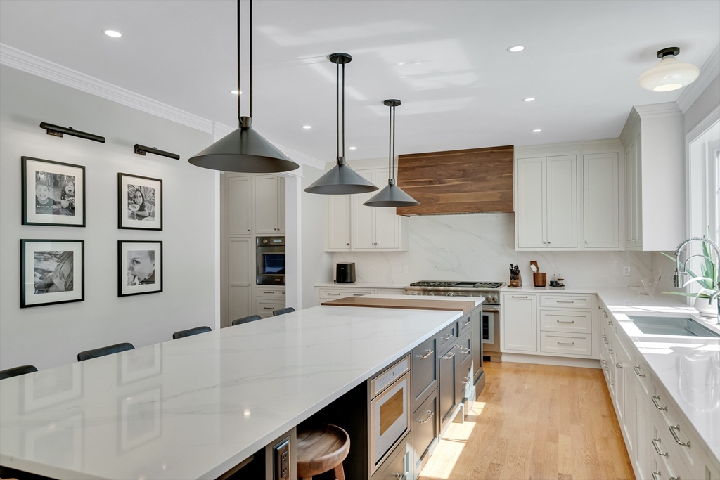 Millis, Massachusetts 02054, United States, 4 Bedrooms Bedrooms, ,4 BathroomsBathrooms,Residential,Active,83301