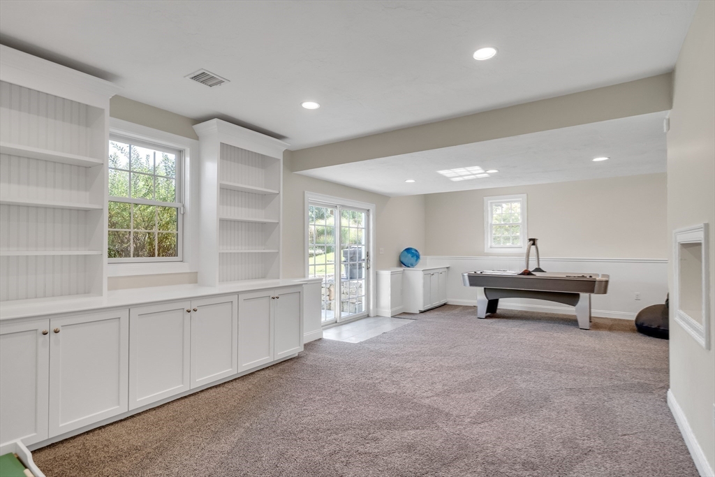 Millis, Massachusetts 02054, United States, 4 Bedrooms Bedrooms, ,4 BathroomsBathrooms,Residential,Active,83301