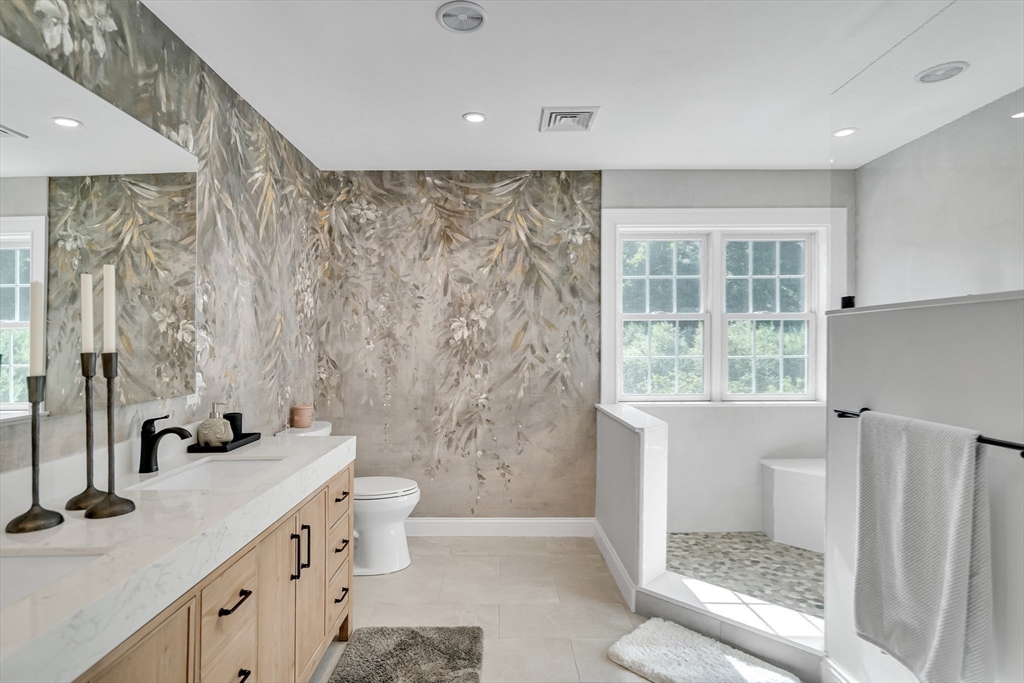 Millis, Massachusetts 02054, United States, 4 Bedrooms Bedrooms, ,4 BathroomsBathrooms,Residential,Active,83301