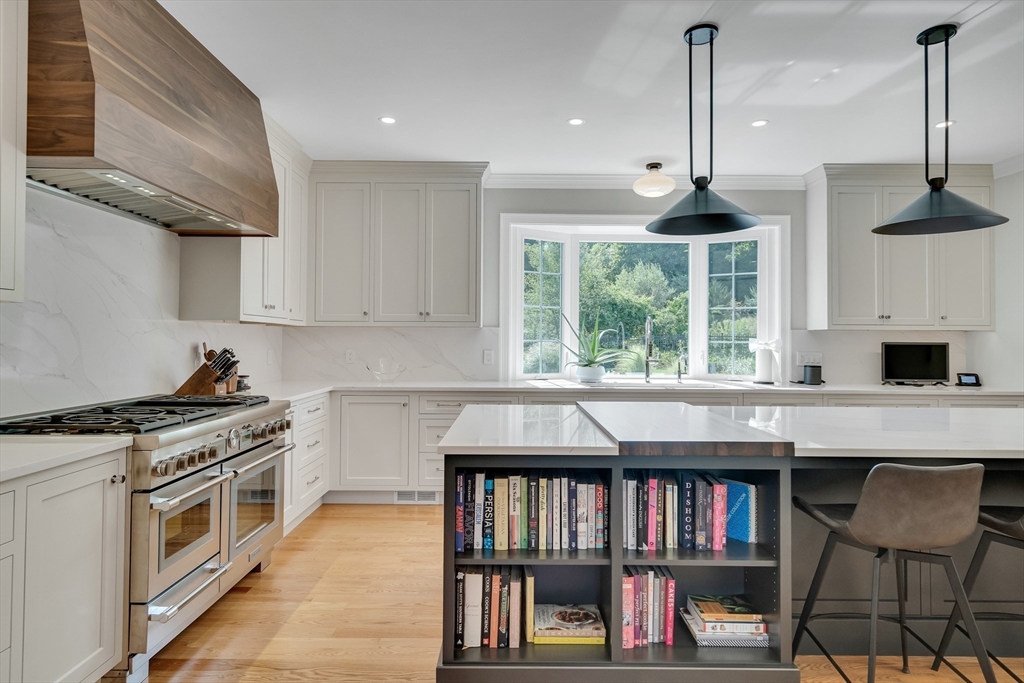 Millis, Massachusetts 02054, United States, 4 Bedrooms Bedrooms, ,4 BathroomsBathrooms,Residential,Active,83301