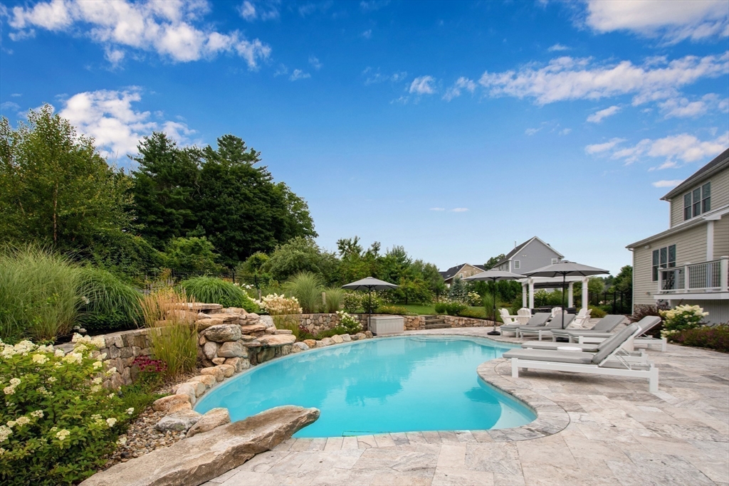 Millis, Massachusetts 02054, United States, 4 Bedrooms Bedrooms, ,4 BathroomsBathrooms,Residential,Active,83301