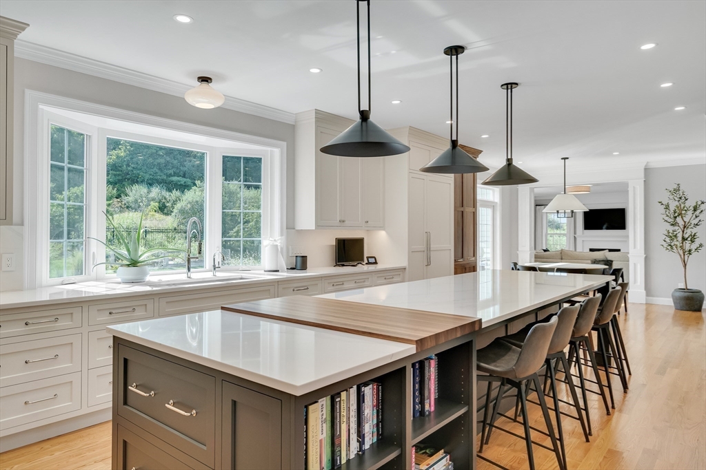 Millis, Massachusetts 02054, United States, 4 Bedrooms Bedrooms, ,4 BathroomsBathrooms,Residential,Active,83301