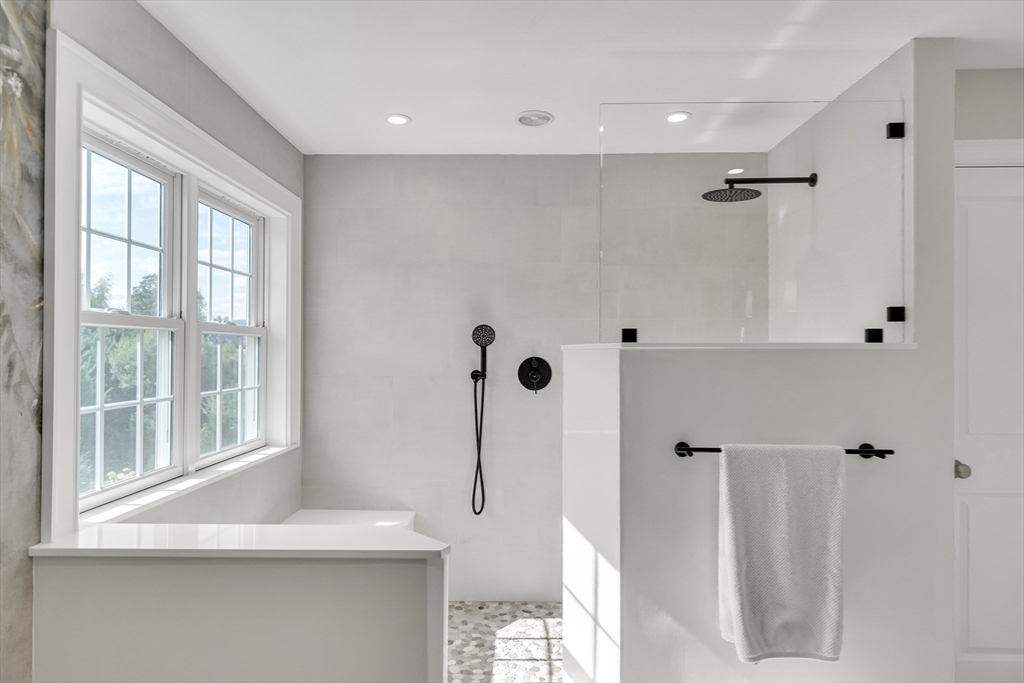 Millis, Massachusetts 02054, United States, 4 Bedrooms Bedrooms, ,4 BathroomsBathrooms,Residential,Active,83301