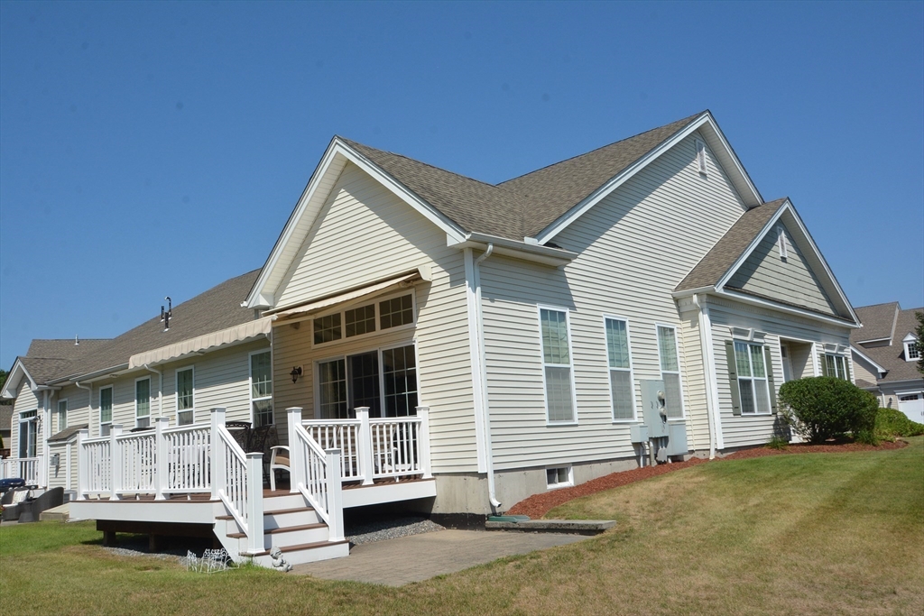 8 Hopkins Circle 8