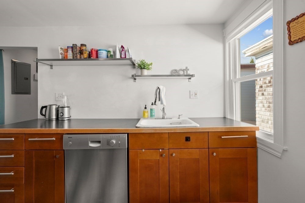 72 Lexington Ave #3, Somerville, MA Photo #16