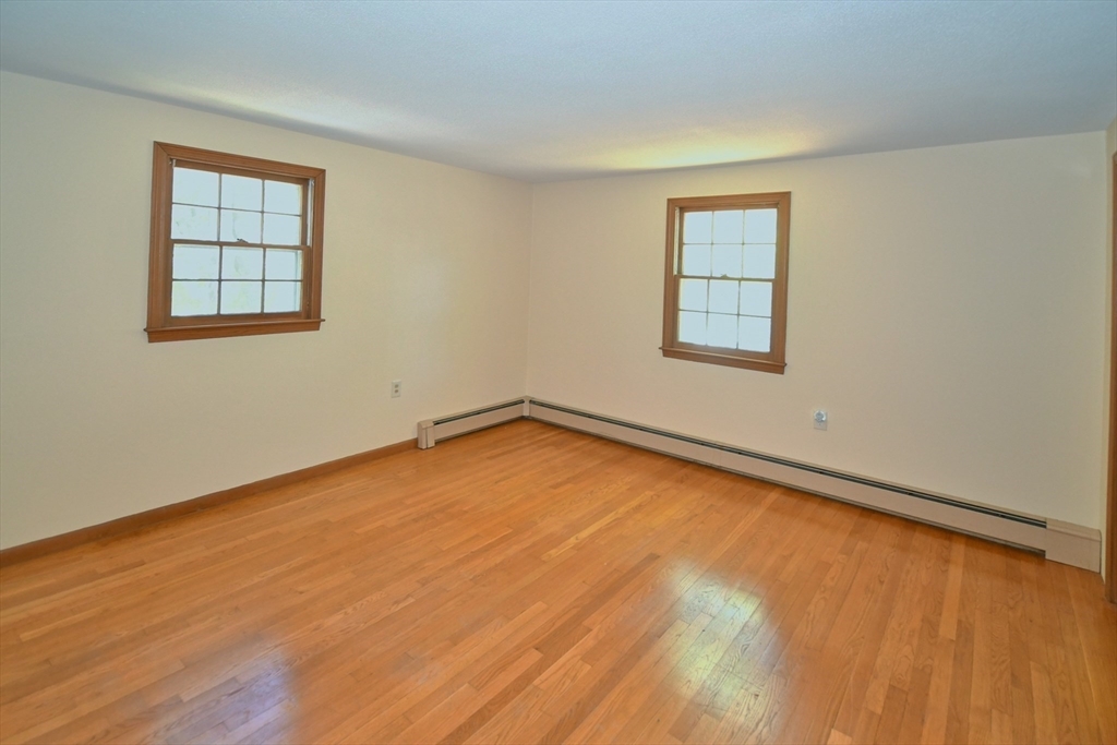 4 Applecrest Rd, Andover, MA Photo #12