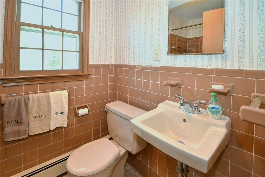 4 Applecrest Rd, Andover, MA Photo #18