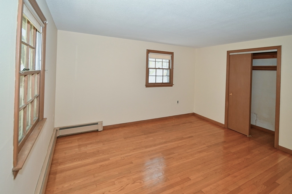 4 Applecrest Rd, Andover, MA Photo #11