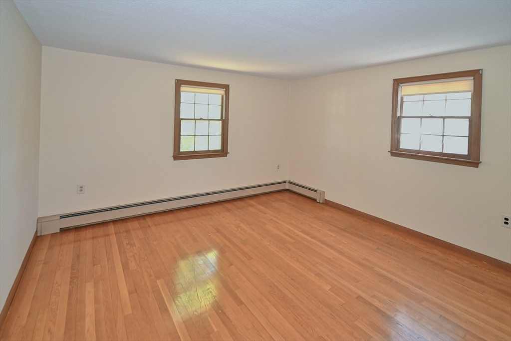 4 Applecrest Rd, Andover, MA Photo #16