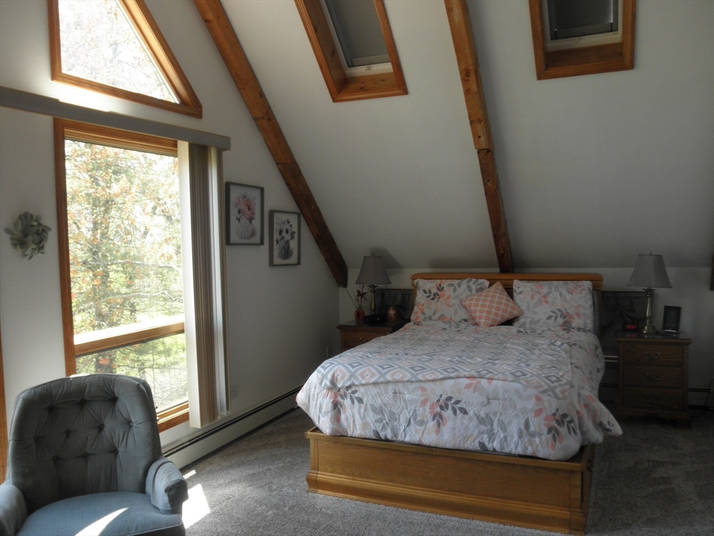 236 Cumberland Ave, North Attleboro, MA Photo #14