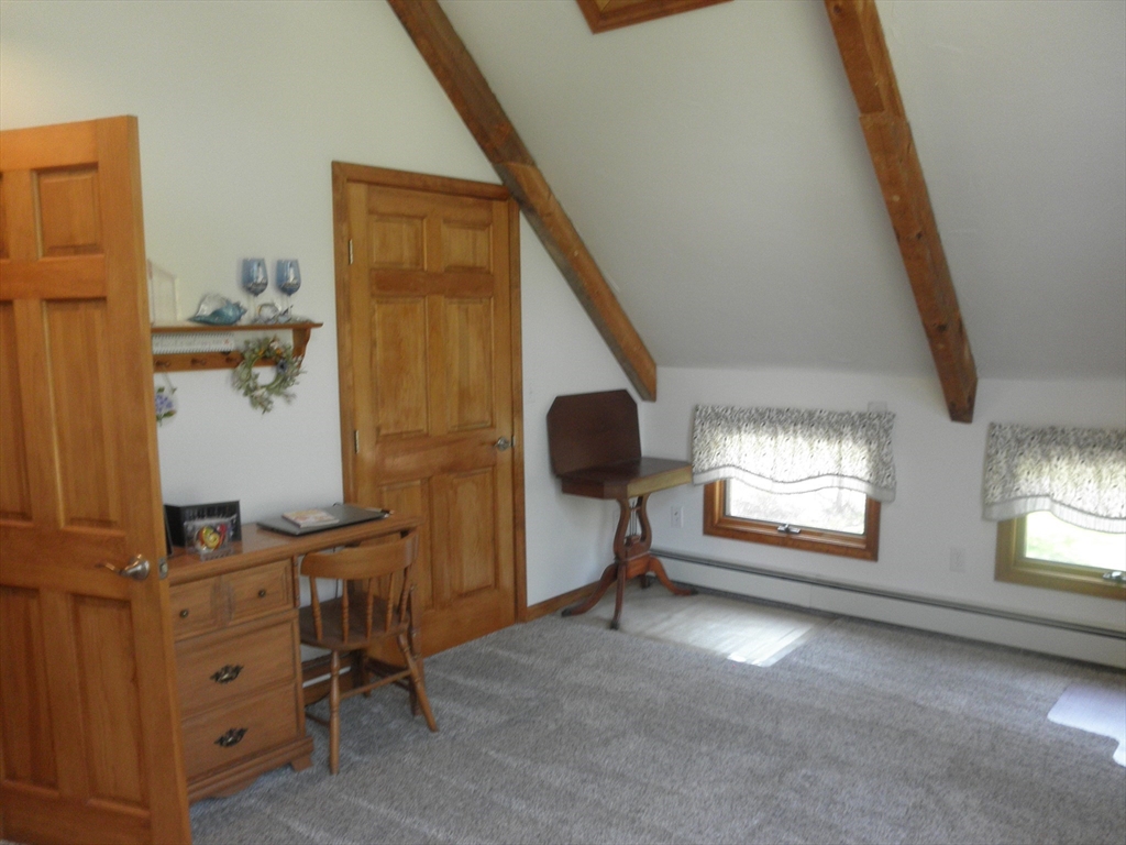 236 Cumberland Ave, North Attleboro, MA Photo #17