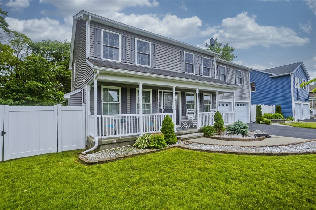 Springfield, Massachusetts 01104, United States, 4 Bedrooms Bedrooms, ,3 BathroomsBathrooms,Residential,Active,153634