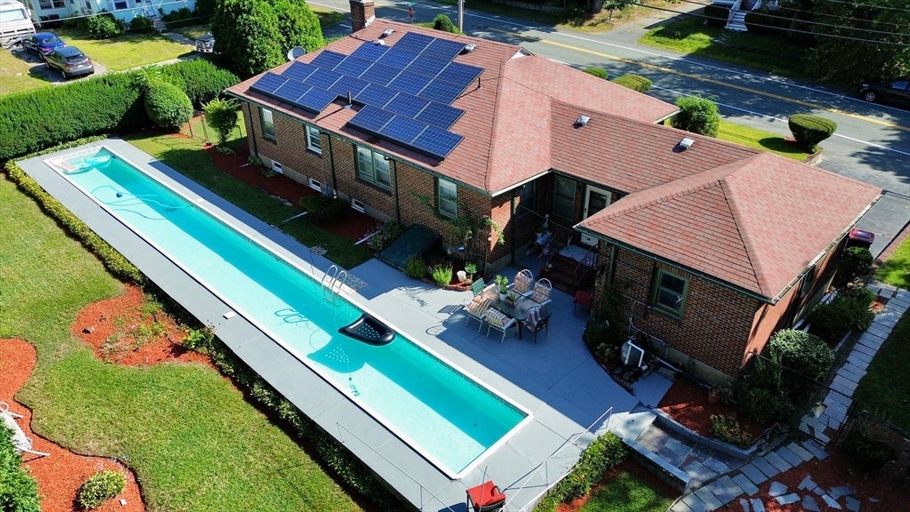 228 Sawtell Ave, Brockton MA 02302