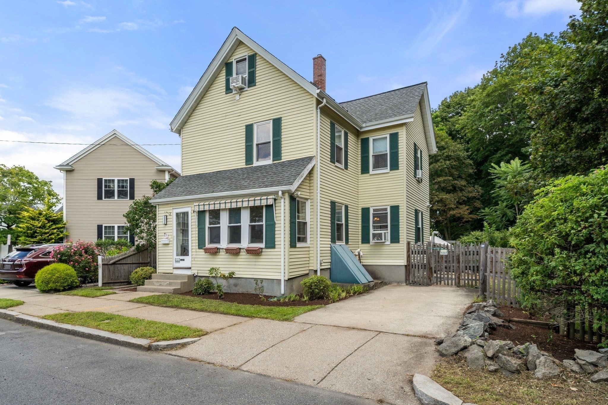 Photo of 92 Allison St, Newton, MA