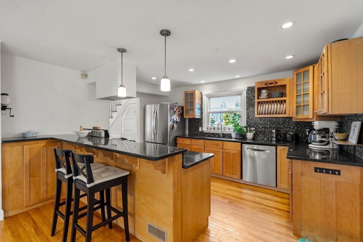 92 Allison St, Newton, MA, 92 Allison St, Newton, MA Photo #7