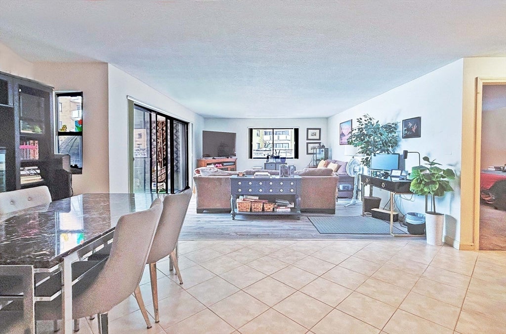 295 Lynn Shore Dr #104, Lynn, MA, 295 Lynn Shore Dr #104, Lynn, MA Photo #3