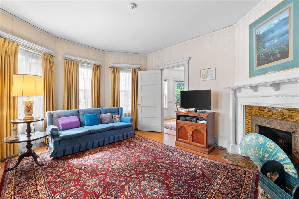 44 Walnut Street