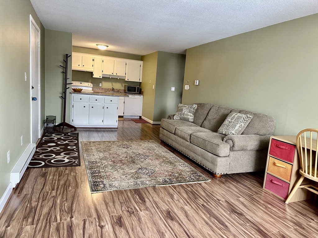 14-B Mayberry Dr 12