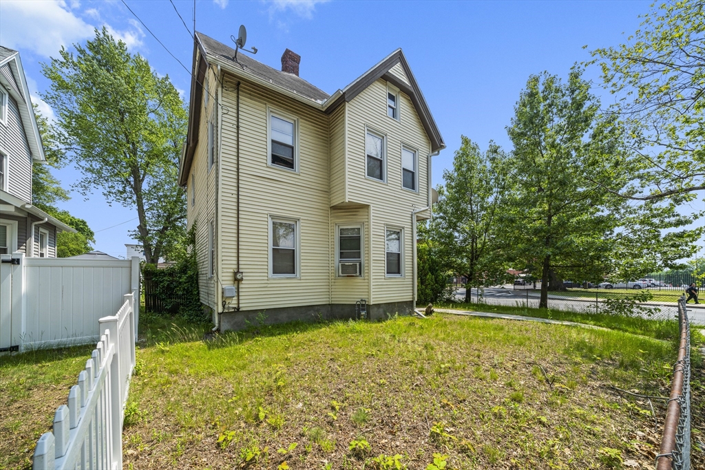 3 Cleveland St