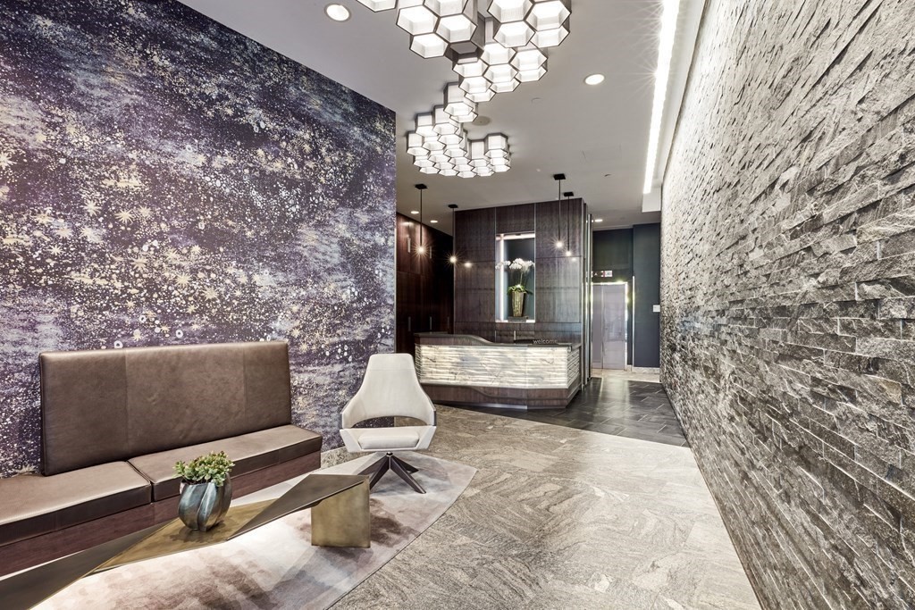 110 Stuart Street 19D