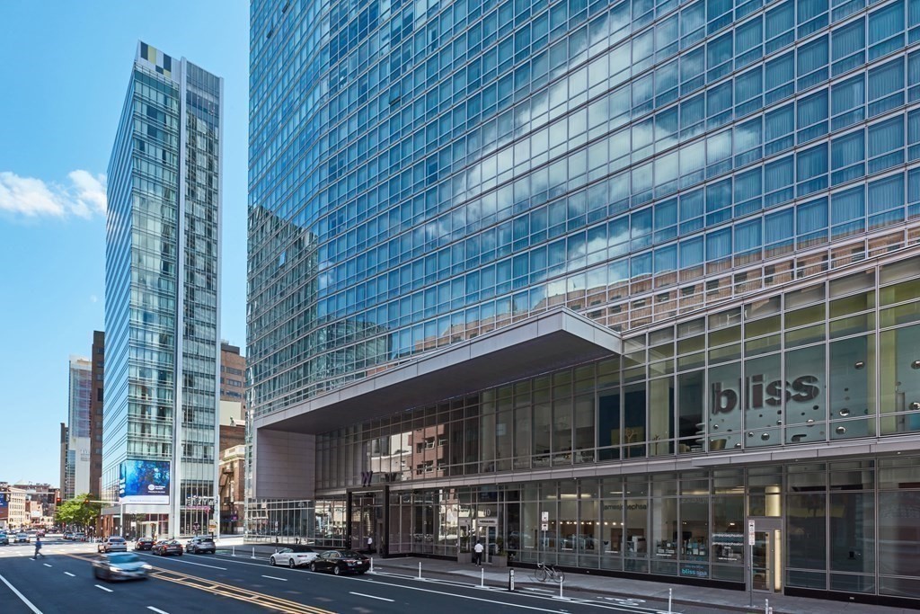 110 Stuart Street 19D