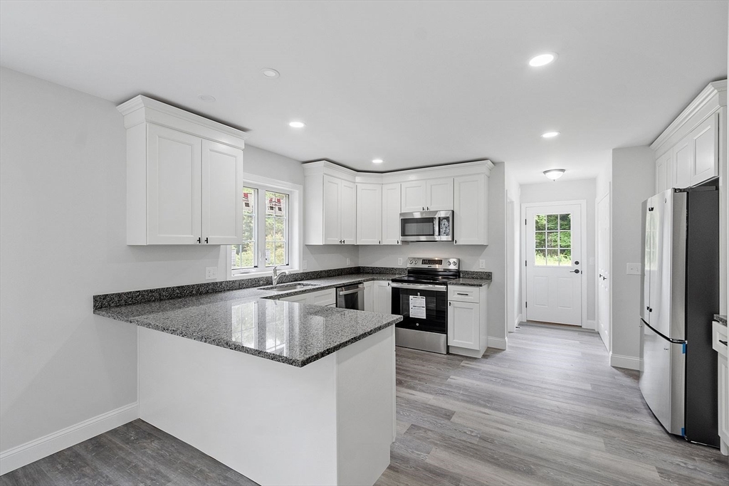 572 Pleasant St