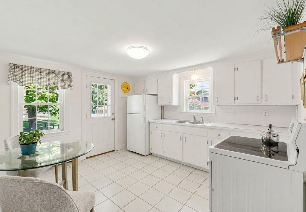 1566 Main Street, Walpole, MA, 1566 Main Street, Walpole, MA Photo #6