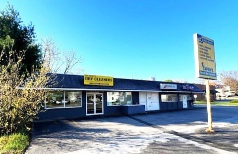 Photo of 106-106R E Main St, Webster, MA 01570 (MLS # 73512426)